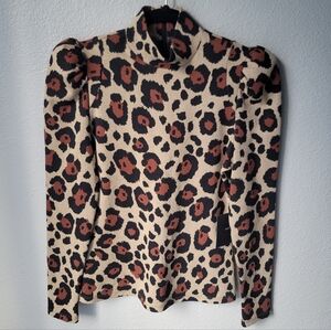 Smythe NWT Animal Print Pouf Sleeve Shirred Shoulder Top Size Small In Leopard